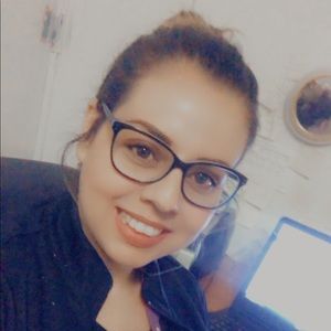 Meet your Posher, Karla